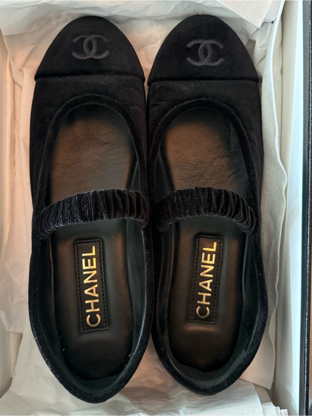 Chanel velvet mary janes // flats - Picture 5 of 8